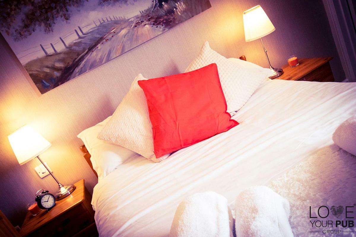 The Rising Sun Inn Waterlooville Extérieur photo